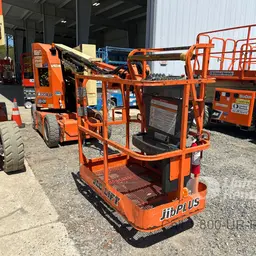 2018 JLG E300AJP Articulating Boom Lift