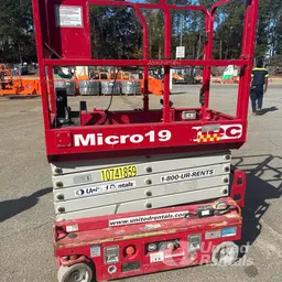 2018 MEC MICRO 19 Scissor Lift