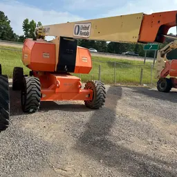2017 JLG 800AJ Articulating Boom Lift