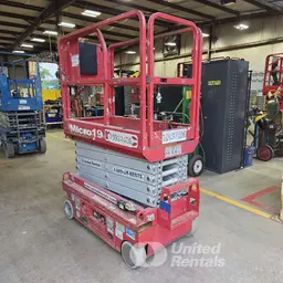 2019 MEC MICRO 19 Scissor Lift