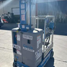 2019 Genie GR-20 Self-Propelled One-Person Lift