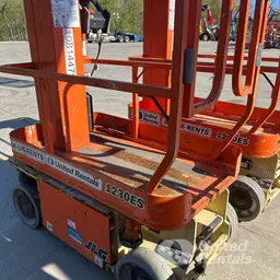 2018 JLG 1230ES Self-Propelled One-Person Lift
