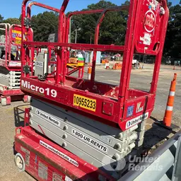 2019 MEC MICRO 19 Scissor Lift