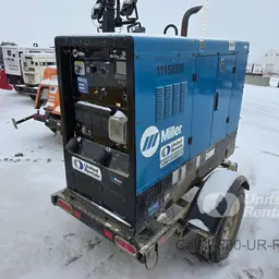 2021 Miller Welders Big Blue 500 Welder