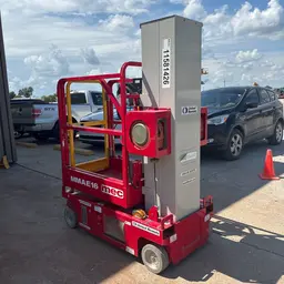 2019 MEC MICRO 19 Scissor Lift