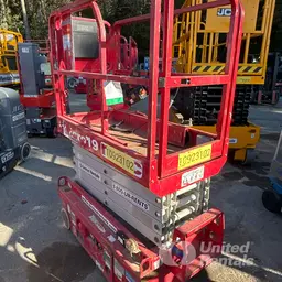 2019 MEC MICRO 19 Scissor Lift