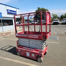 2018 MEC MICRO 19 Scissor Lift