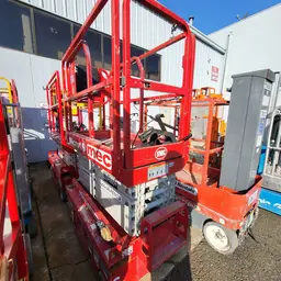 2019 MEC MICRO 19 Scissor Lift