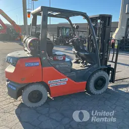 2018 Toyota 8FGU25 Warehouse Forklift