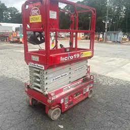 2019 MEC MICRO 19 Scissor Lift
