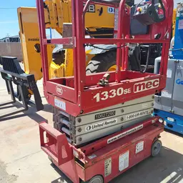 2017 MEC 1330SE Scissor Lift
