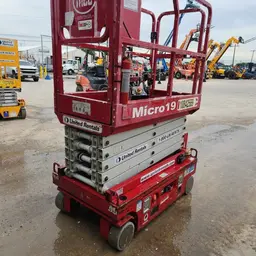 2018 MEC MICRO 19 Scissor Lift