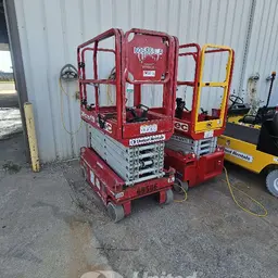 2018 MEC MICRO 19 Scissor Lift