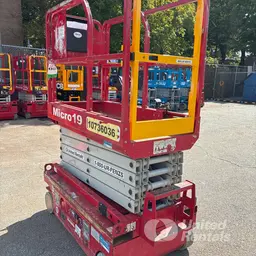 2018 MEC MICRO 19 Scissor Lift