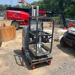 2019 JLG 20MVL Self-Propelled One-Person Lift