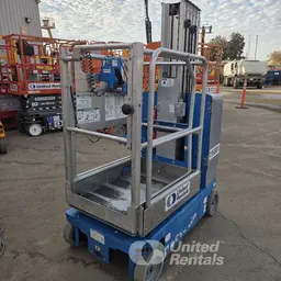 2017 Genie GR-20 Self-Propelled One-Person Lift