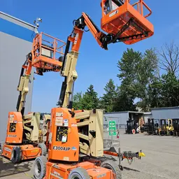 2018 JLG E300AJP Articulating Boom Lift