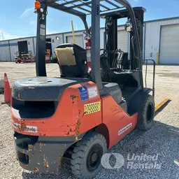 2019 Toyota 8FDU25 Warehouse Forklift