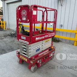 2019 MEC MICRO 19 Scissor Lift