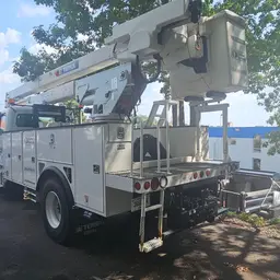 2024 Freightliner M2 PLUS BUCKET Bucket Truck