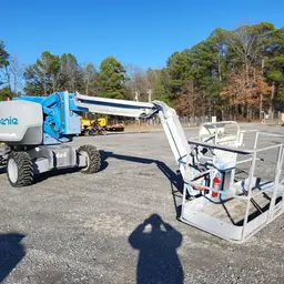 2016 Genie Z-62/40 Articulating Boom Lift