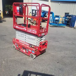 2018 MEC MICRO 19 Scissor Lift