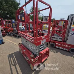 2018 MEC MICRO 19 Scissor Lift