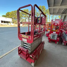 2019 MEC MICRO 19 Scissor Lift