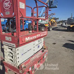 2019 MEC MICRO 19 Scissor Lift