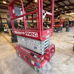2019 MEC MICRO 19 Scissor Lift