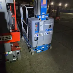 2018 Genie GR-20 Self-Propelled One-Person Lift