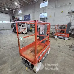 2015 Skyjack SJ12 Self-Propelled One-Person Lift