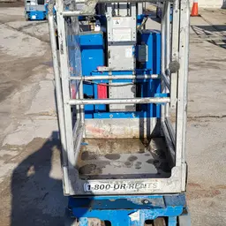 2016 Genie GR-20 Self-Propelled One-Person Lift