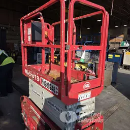 2019 MEC MICRO 19 Scissor Lift