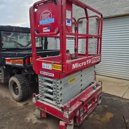 2018 MEC MICRO 19 Scissor Lift