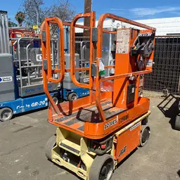 2019 JLG 1230ES Self-Propelled One-Person Lift