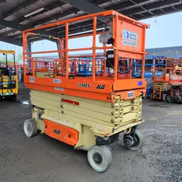 2018 JLG 3246ES Scissor Lift