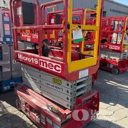 2018 MEC MICRO 19 Scissor Lift