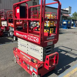 2019 MEC MICRO 19 Scissor Lift