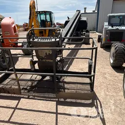 2013 JLG 800S Boom Lift