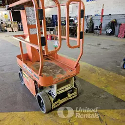 2019 JLG 1230ES Self-Propelled One-Person Lift