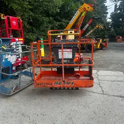 2017 JLG E450AJ Articulating Boom Lift