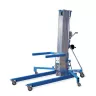 Elevador de materiales manual Genie de 700 – 800 lb y 19 – 20 ft azul y plateado